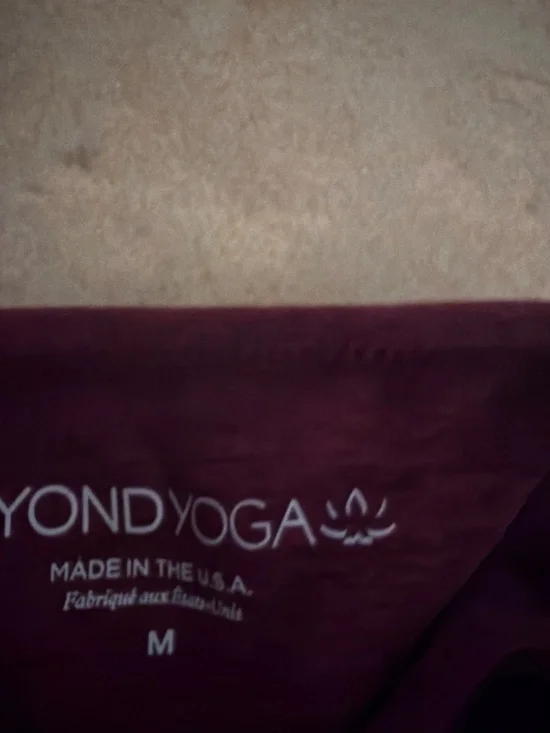 Beyond Yoga matching set and lulu lemon matching tank - Picture 3 of 9